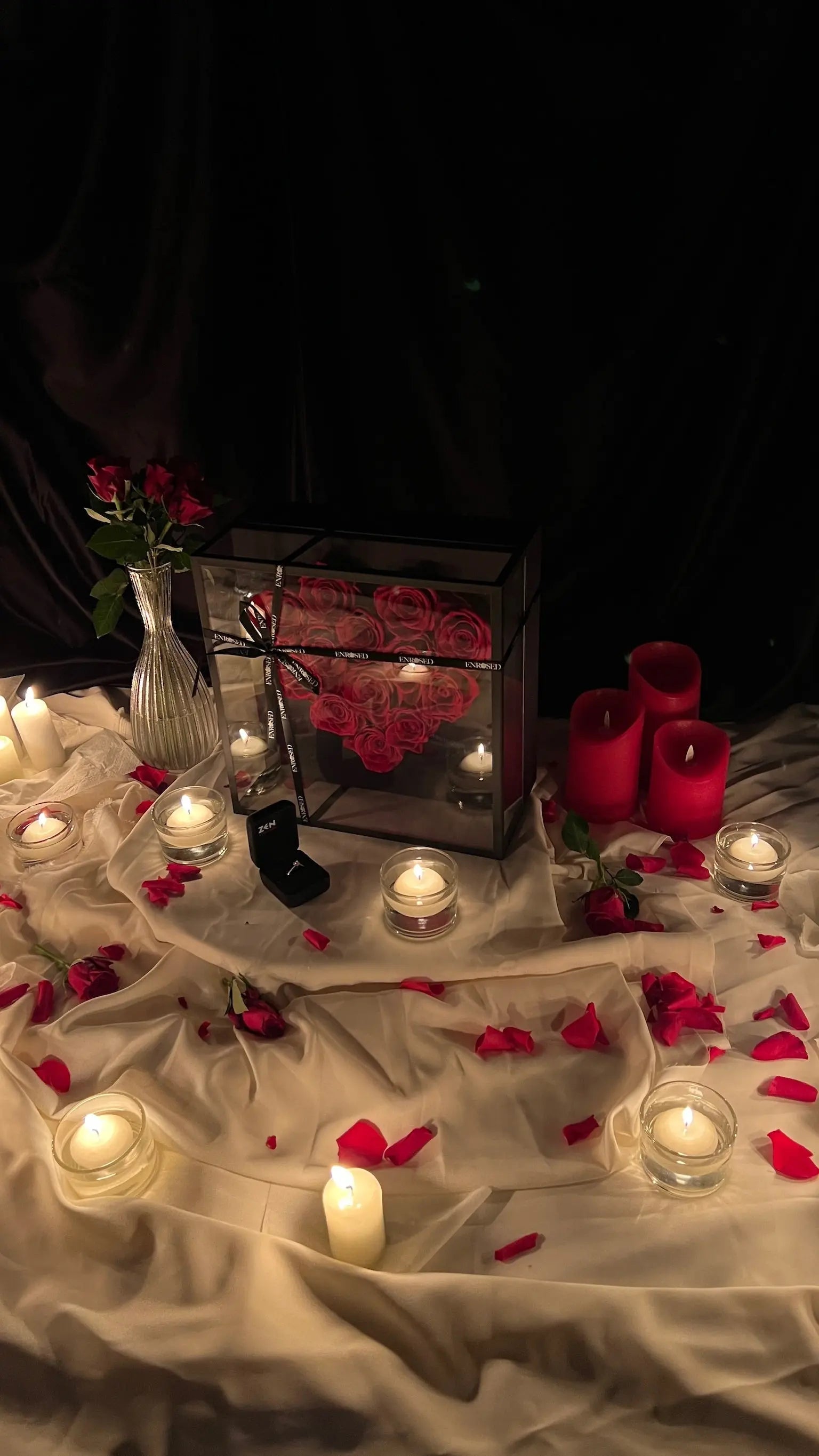 Glass Blossom Box Enrosed